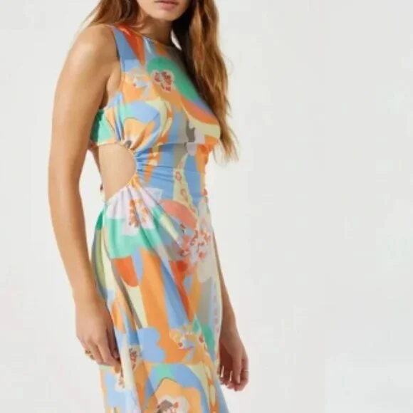 NWOT ASTR the Label High Neck Open Back Midi Dress - Orange blue multi - Size L - Picture 2 of 10